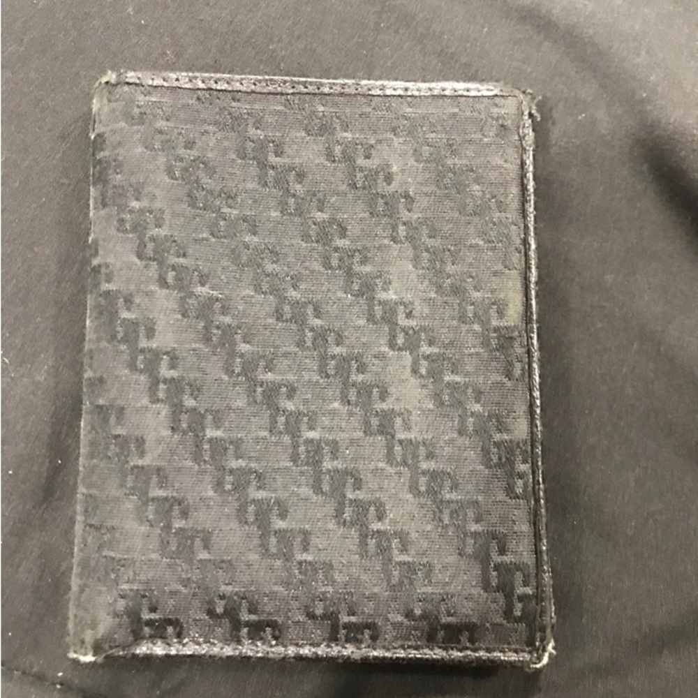 Gucci vintage wallet
